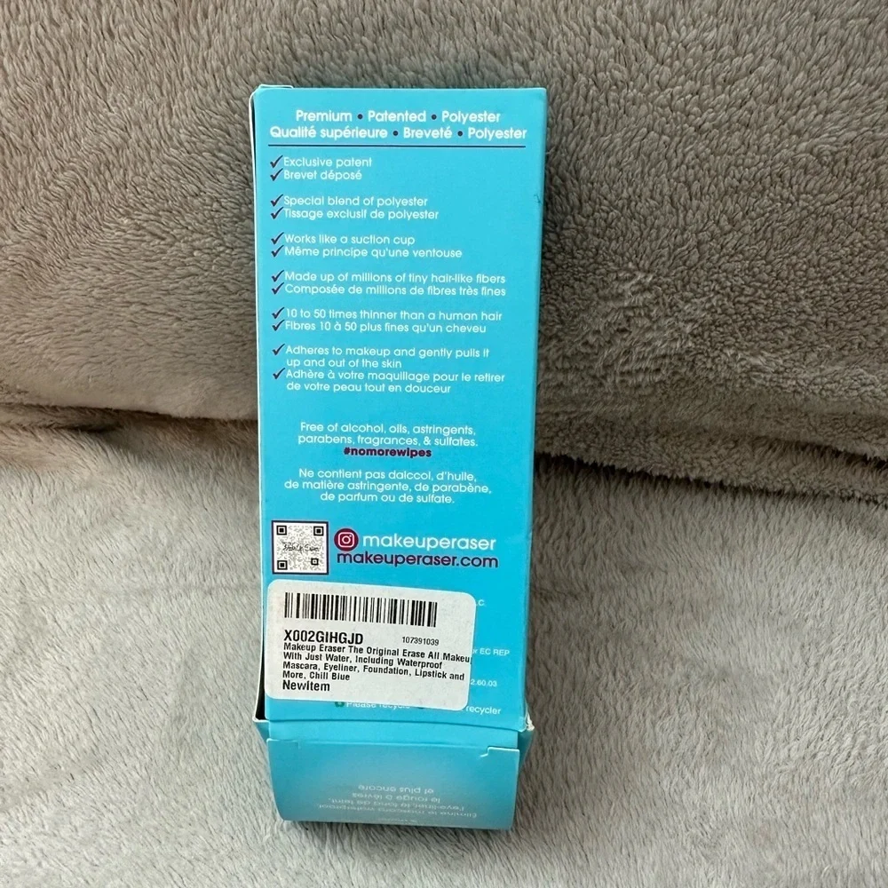 MakeUp Eraser effortlessly remove